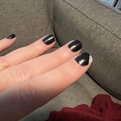 Silk Nails - This happed taking the wrapping off a paper towel roll. This is the worst mail experience I've ever had.