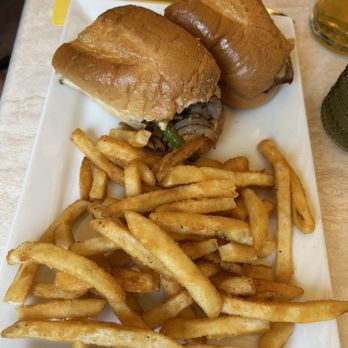 Pepi's Bar & Restaurant - philly cheesesteak & fries - Bars Near Me - Vail, Colorado