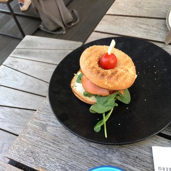 Café Rossi - Salmon bagel - Cafes Near Me - Heidelberg, BW