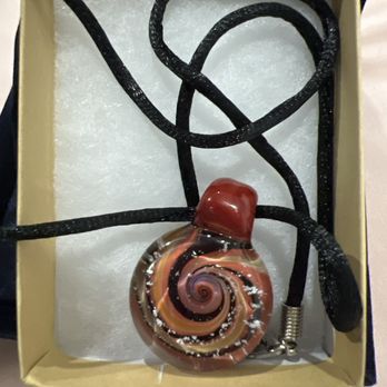 Animal Memorial Service - Ash embedded pendant. - Pet Cremation Services Near Me - Gilroy, California Animal Memorial Service - Ash embedded pendant. - Pet Cremation Services Near Me - Gilroy, California