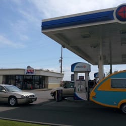 ARCO - Store front