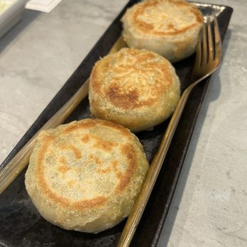 Supreme Dumplings - Pan-Fried Leek Pie (3) - Shanghainese Near Me - Kirkland, Washington