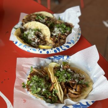 Tio Trompo - ig: @whatsviveating | beef fajita and oriental (top) and pastor (bottom) - Mexican Near Me - Houston, Texas Tio Trompo - ig: @whatsviveating | beef fajita and oriental (top) and pastor (bottom) - Mexican Near Me - Houston, Texas