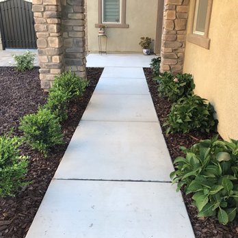 Alliance Landcare - a walkway leading to a home - Landscaping Near Me Alliance Landcare - a walkway leading to a home - Landscaping Near Me