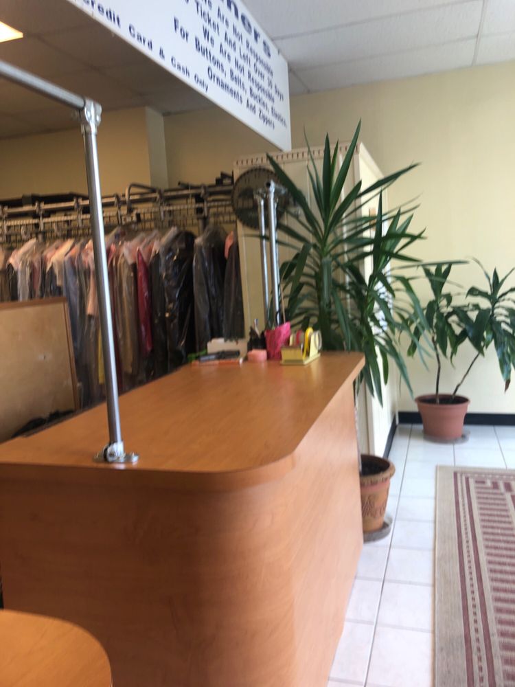 BRITE DRY CLEANERS Updated September 2024 10 Photos 20 MacDade