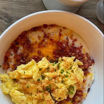 A&M Kitchen - Grits w bacon & egg - Southern Near Me - Woodstock, Georgia