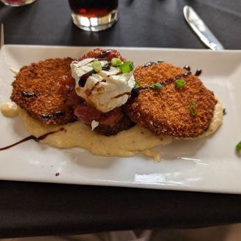 Vic's On the River - Fried green tomatoes - Seafood Near Me - Savannah, Georgia