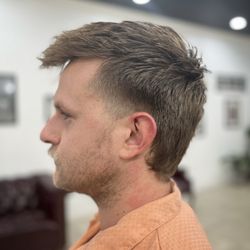 Cut & Shave Barber Lounge - Men's haircut