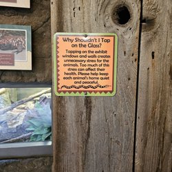 Dickerson Park Zoo - Don't bother the animals!
