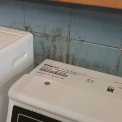 Sunset Laundry - This is just a taste of the dirty places in this laundromat. You should see the bathroom. It is  absolutely disgusting.