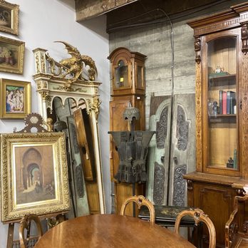 Bloomsbury - Antiques Near Me - Portland, Oregon Bloomsbury - Antiques Near Me - Portland, Oregon
