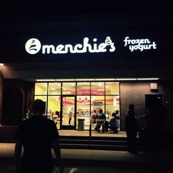Menchie's Frozen Yogurt - Pretty full for 10pm on a Thursday - Ice Cream & Frozen Yogurt Near Me - Lubbock, Texas Menchie's Frozen Yogurt - Pretty full for 10pm on a Thursday - Ice Cream & Frozen Yogurt Near Me - Lubbock, Texas