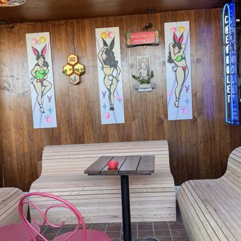 Busty's - Dive Bars Near Me - Austin, Texas