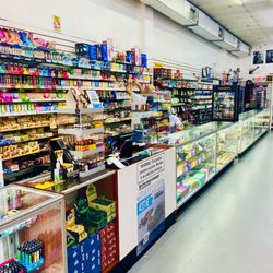 Smokers Cove - Inside