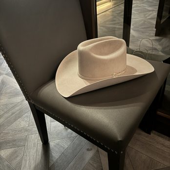 Steak 48 - They provide me a chair for my hat - Steakhouses Near Me - Beverly Hills, California