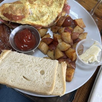 The Rockefeller - Manhattan Beach - Cheese Omelette - Gastropubs Near Me - Manhattan Beach, California The Rockefeller - Manhattan Beach - Cheese Omelette - Gastropubs Near Me - Manhattan Beach, California