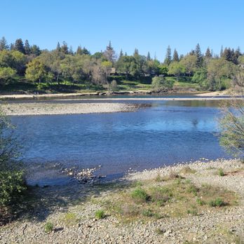 American River - Lakes Near Me