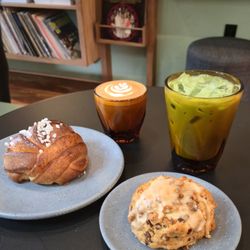 Dedo Coffee - Cortado, Iced Matcha (Nishio), Cardamom Bun, and Pecan Maple Scone