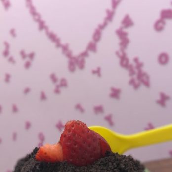 ThirsTea - Potted Yogurt Strawberries Oreo crumbs Almonds - Ice Cream & Frozen Yogurt Near Me - Temecula, California