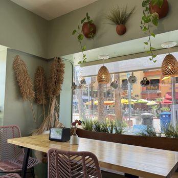 Açai Oasis - Acai Bowls Near Me - Palm Springs, California
