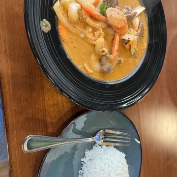 Sip Saam Thai - Massaman curry with beef and shrimp - Thai Near Me - San Antonio, Texas Sip Saam Thai - Massaman curry with beef and shrimp - Thai Near Me - San Antonio, Texas