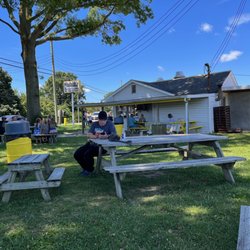 Hudock's Frozen Custard Stand - Plenty of seating.