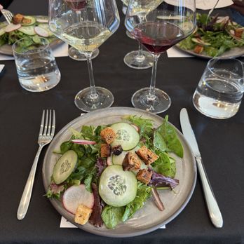 Ambar Estate - Wine Tasting Room Near Me - Newberg, Oregon