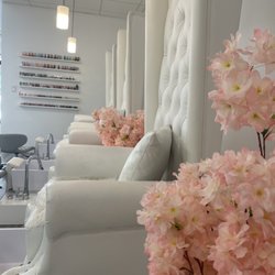Sami Nails Spa - Chair to get your feet done