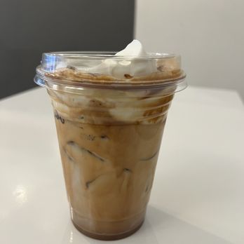 Re Coffee - einspanner latte with vanilla - Desserts Near Me - Northridge, California