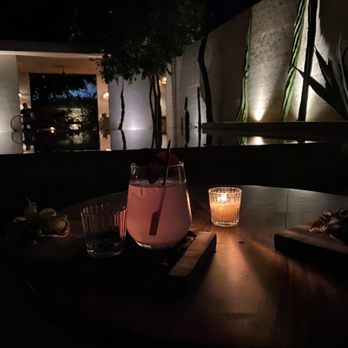 Casona Los Cedros - Cocktail by the beautiful infinity pool - Restaurants Near Me - Espita, YUC Casona Los Cedros - Cocktail by the beautiful infinity pool - Restaurants Near Me - Espita, YUC