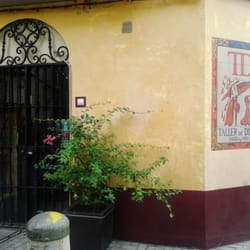 Ángela y Adela