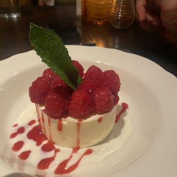 The Oak House - Wine Bars Near Me - Oradell, New Jersey