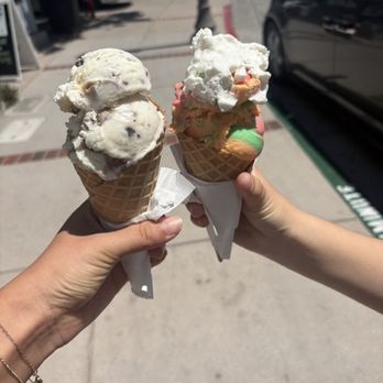 Polar Bear Ice Cream - Ice Cream & Frozen Yogurt Near Me - Capitola, California