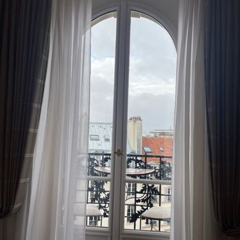 Hôtel Pont Royal - Our gorgeous view from our beautiful balcony - Hotels Near Me - Paris, 75 Hôtel Pont Royal - Our gorgeous view from our beautiful balcony - Hotels Near Me - Paris, 75
