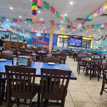 El Bucanero - Marbach - Dinning room - Mexican Near Me - San Antonio, Texas El Bucanero - Marbach - Dinning room - Mexican Near Me - San Antonio, Texas