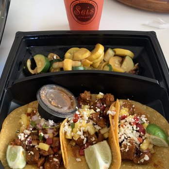 Seis Kitchen - Al pastor tacos grande platter with zucchini + strawberry lemon agua Fresca - Mexican Near Me - Tucson, Arizona Seis Kitchen - Al pastor tacos grande platter with zucchini + strawberry lemon agua Fresca - Mexican Near Me - Tucson, Arizona