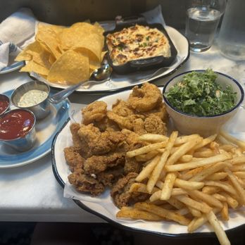 The Darling Oyster Bar - Fried basket - Seafood Near Me - Savannah, Georgia The Darling Oyster Bar - Fried basket - Seafood Near Me - Savannah, Georgia