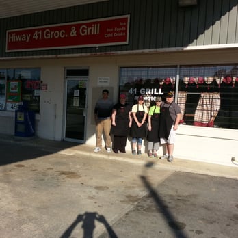 41 Grocery & Grill - 41 Grill crew - Grocery Near Me - Bladenboro, North Carolina 41 Grocery & Grill - 41 Grill crew - Grocery Near Me - Bladenboro, North Carolina