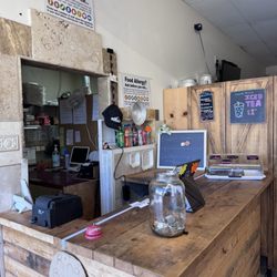 Antonio's Pizza at the Beach - Interior