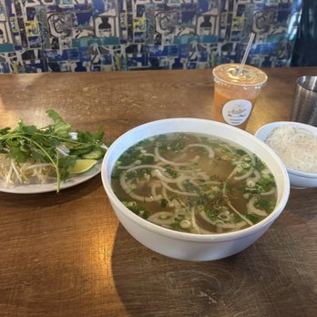 Pho Ao Sen - 10. Chicken Pho - Phở Gà with extra noodles - Vietnamese Near Me - Livermore, California Pho Ao Sen - 10. Chicken Pho - Phở Gà with extra noodles - Vietnamese Near Me - Livermore, California