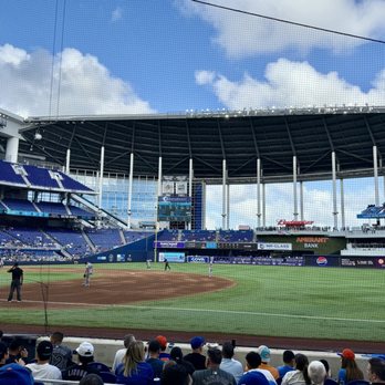 LoanDepot Park - Stadiums & Arenas Near Me - Miami, Florida