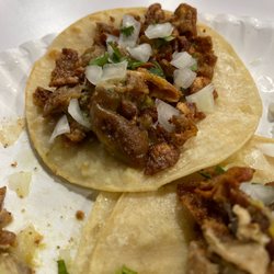 El Paisano - Taco de tripa!