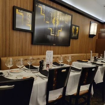 Churrascaria Palace - Inside - Steakhouses Near Me - Rio de Janeiro, RJ