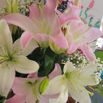 Fabbrini's Flowers - Birthday lilies - Florists Near Me - Hoffman Estates, Illinois