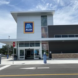 ALDI - Exterior