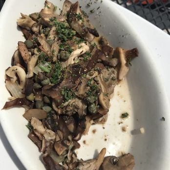 Aerie's Resort - Chardonnay mushrooms - Wineries Near Me - Grafton, Illinois Aerie's Resort - Chardonnay mushrooms - Wineries Near Me - Grafton, Illinois