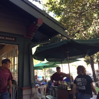 Molly's Souper - Nice outdoor seating. - Breakfast & Brunch Near Me - Upland, California