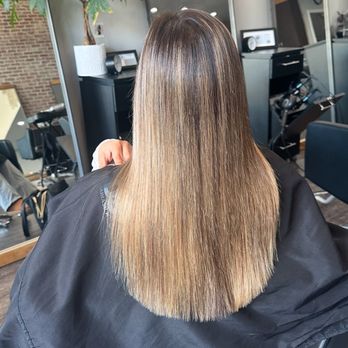 Sunkissed Salon by Kacie - Gorgeous lines pre curl - Hair Stylists Near Me - San Jose, California Sunkissed Salon by Kacie - Gorgeous lines pre curl - Hair Stylists Near Me - San Jose, California