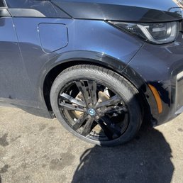 Brand new bmw tires, fast service, affordable price tag. Great guy! Brand new bmw tires, fast service, affordable price tag. Great guy!