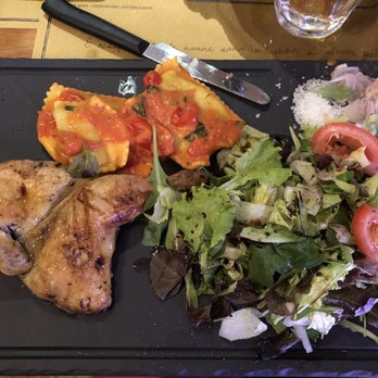 Bacarretto - Brick chicken, Ravioli, and green salad - Sicilian Near Me - Venezia, VE
